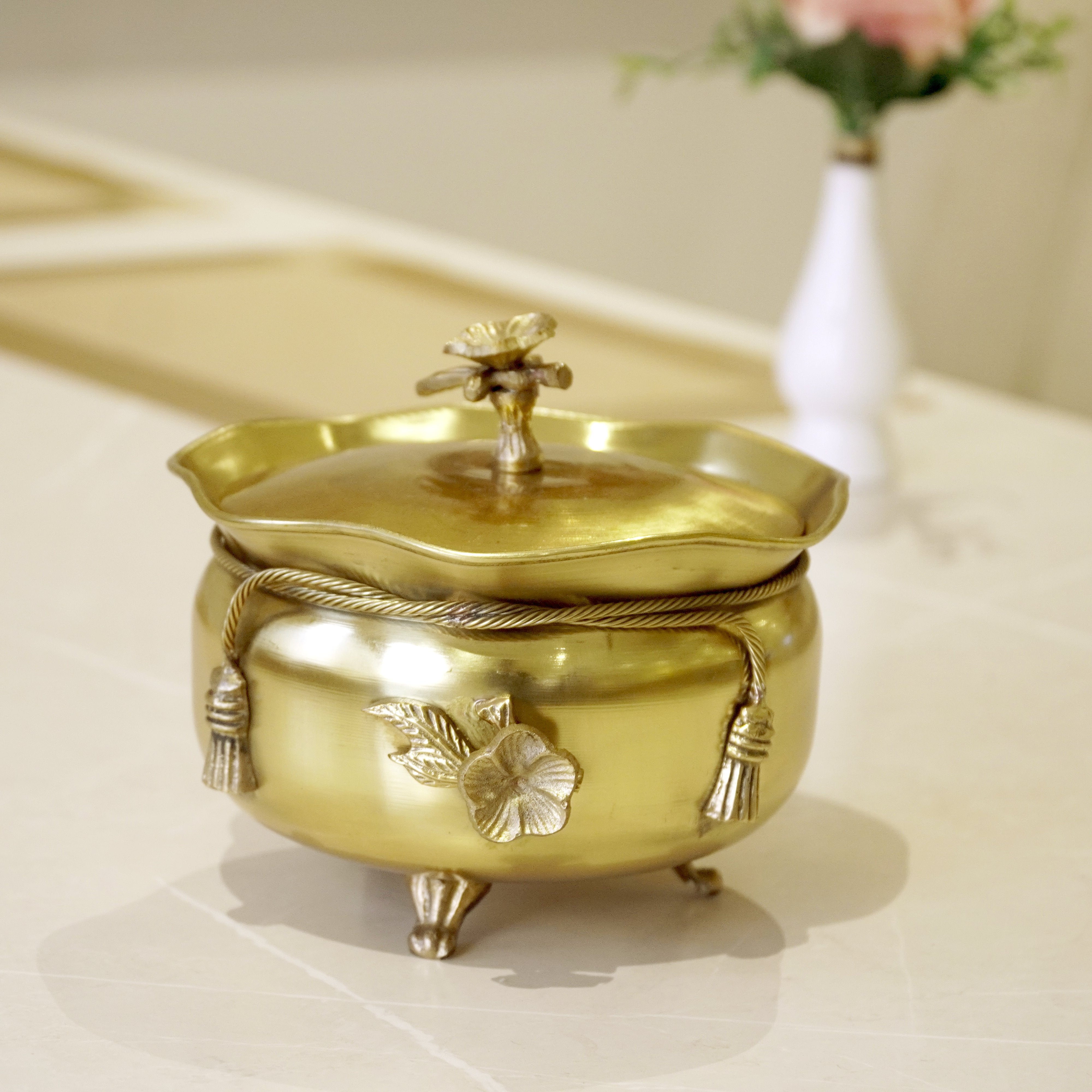 Brass Antique Tie Bowl with Lid