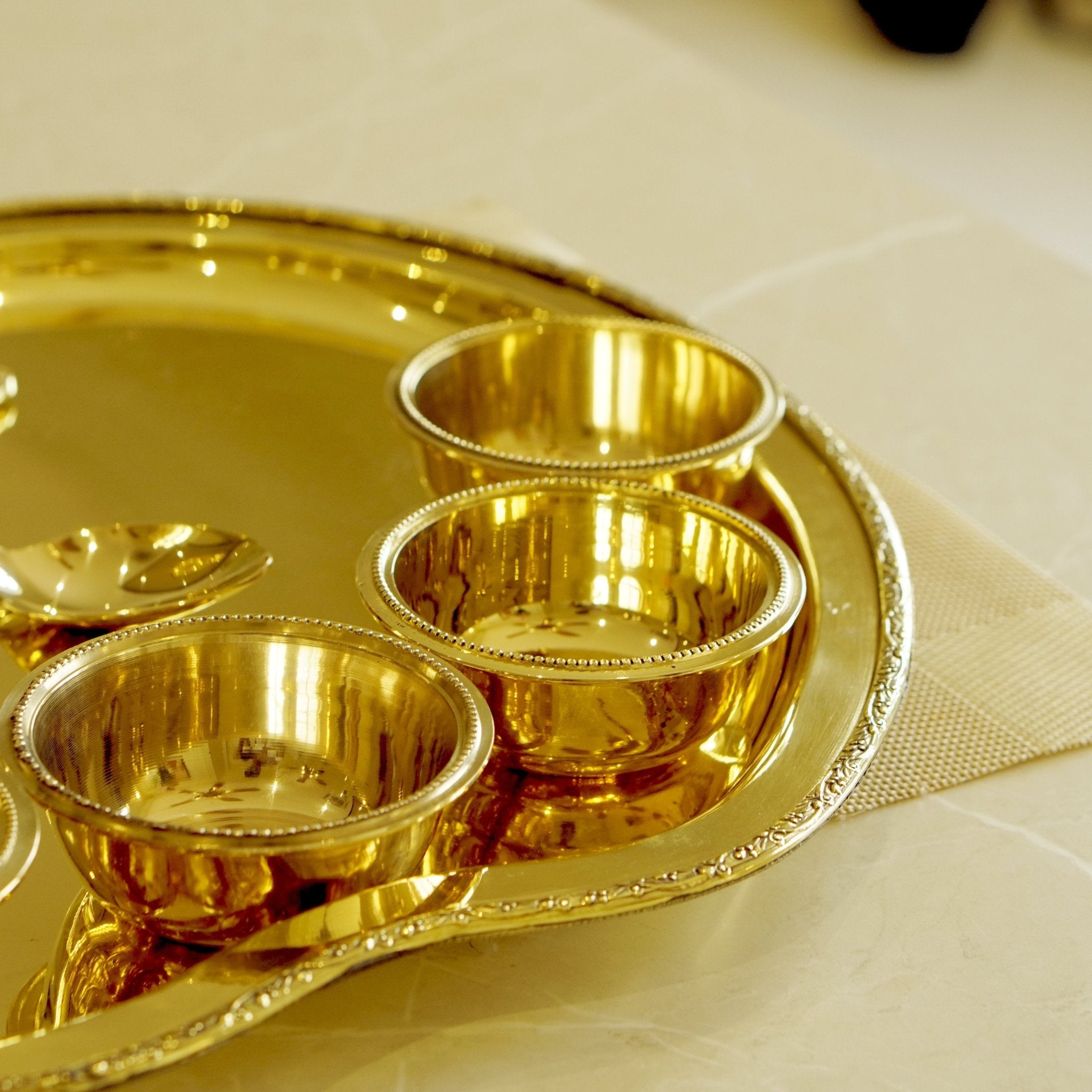 Brass apple dinner set - Brass Globe -