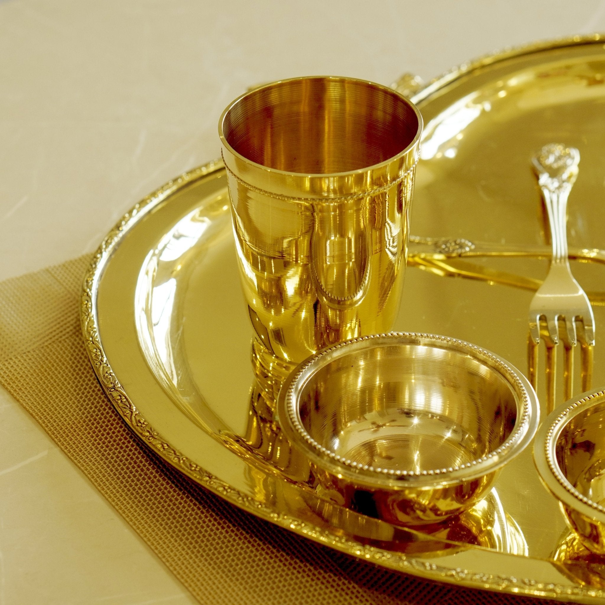 Brass apple dinner set - Brass Globe -