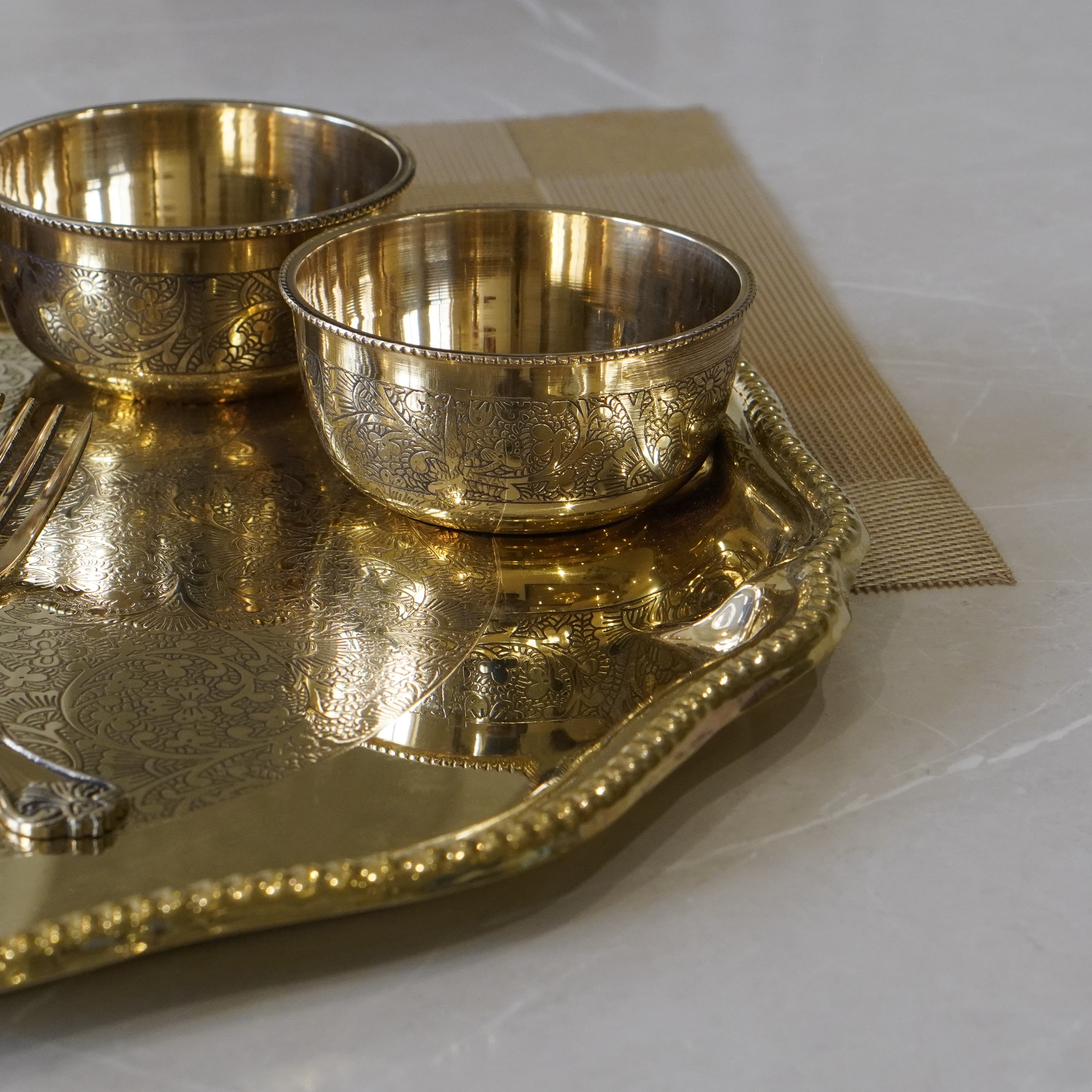 Brass Star Plate Dinner Set - Brass Globe