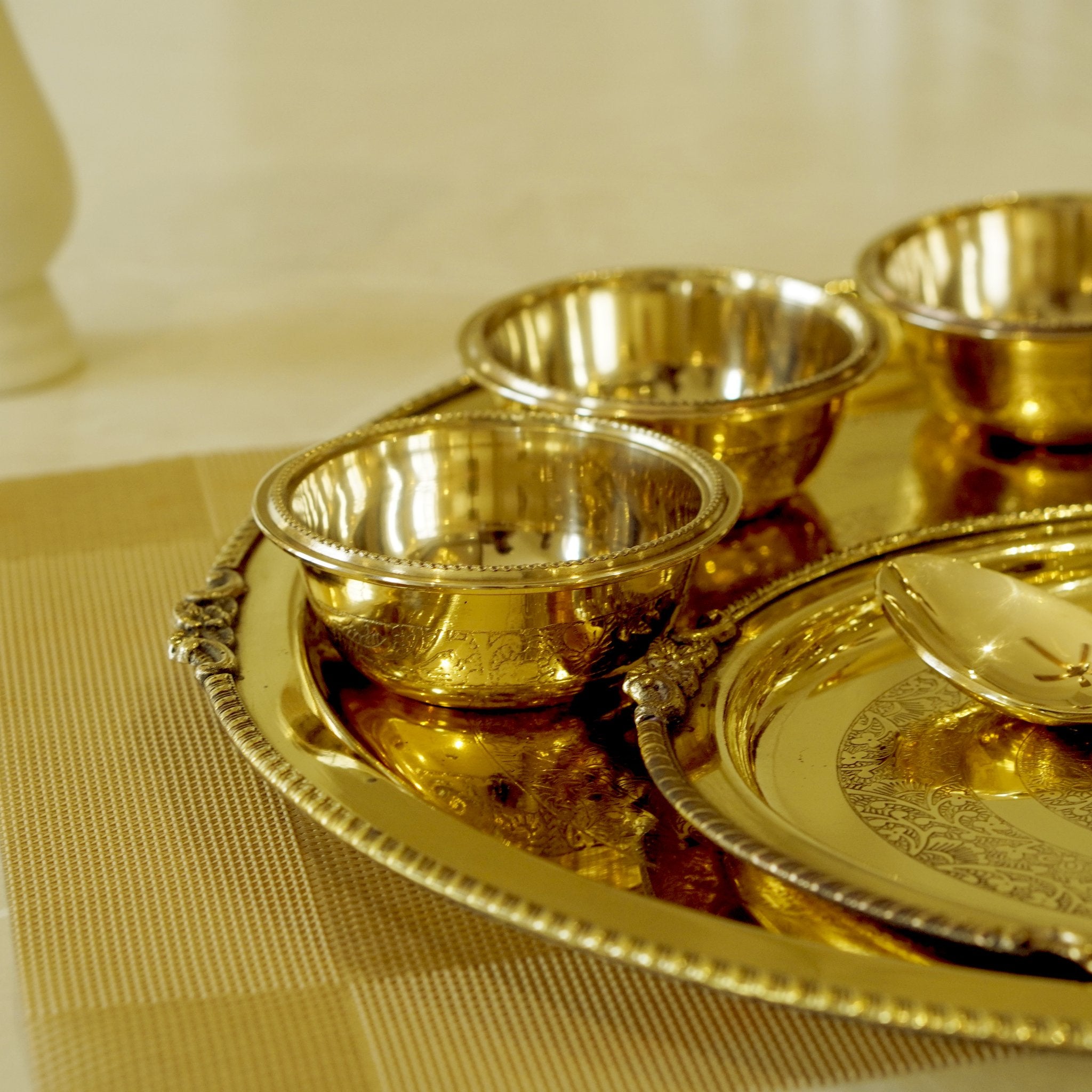 10 Pieces Brass Etched Dinner Set - Brass Globe - 