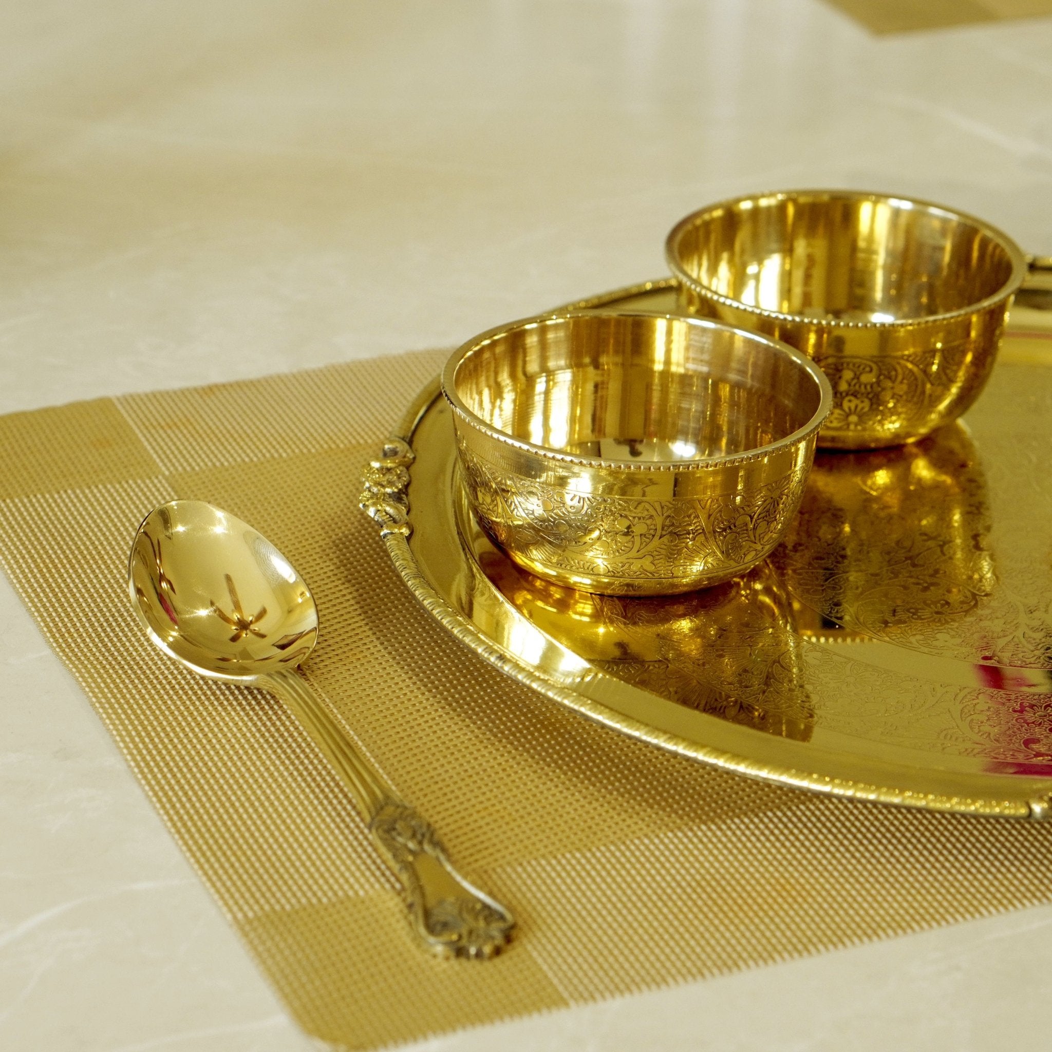 7 Pieces Brass Etched Dinner Set - Brass Globe - 