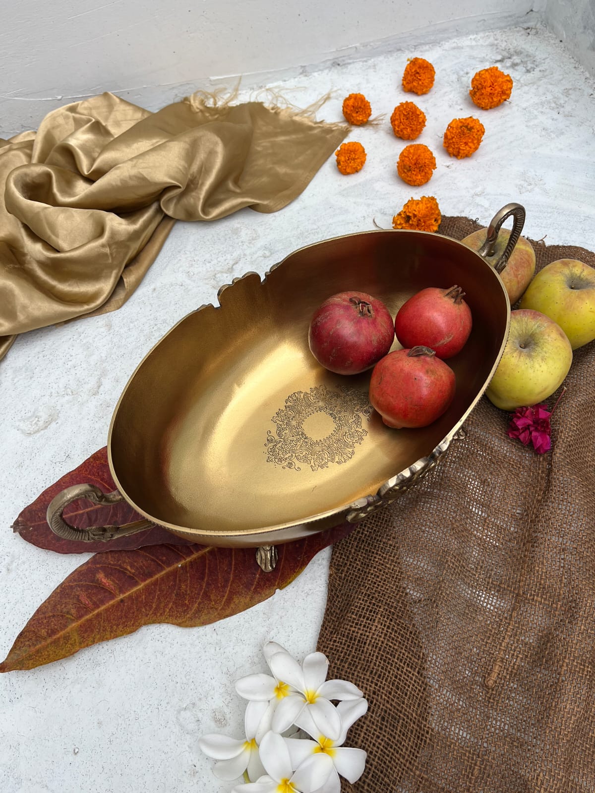 Brass antique oval bowl with handle - Brass Globe -