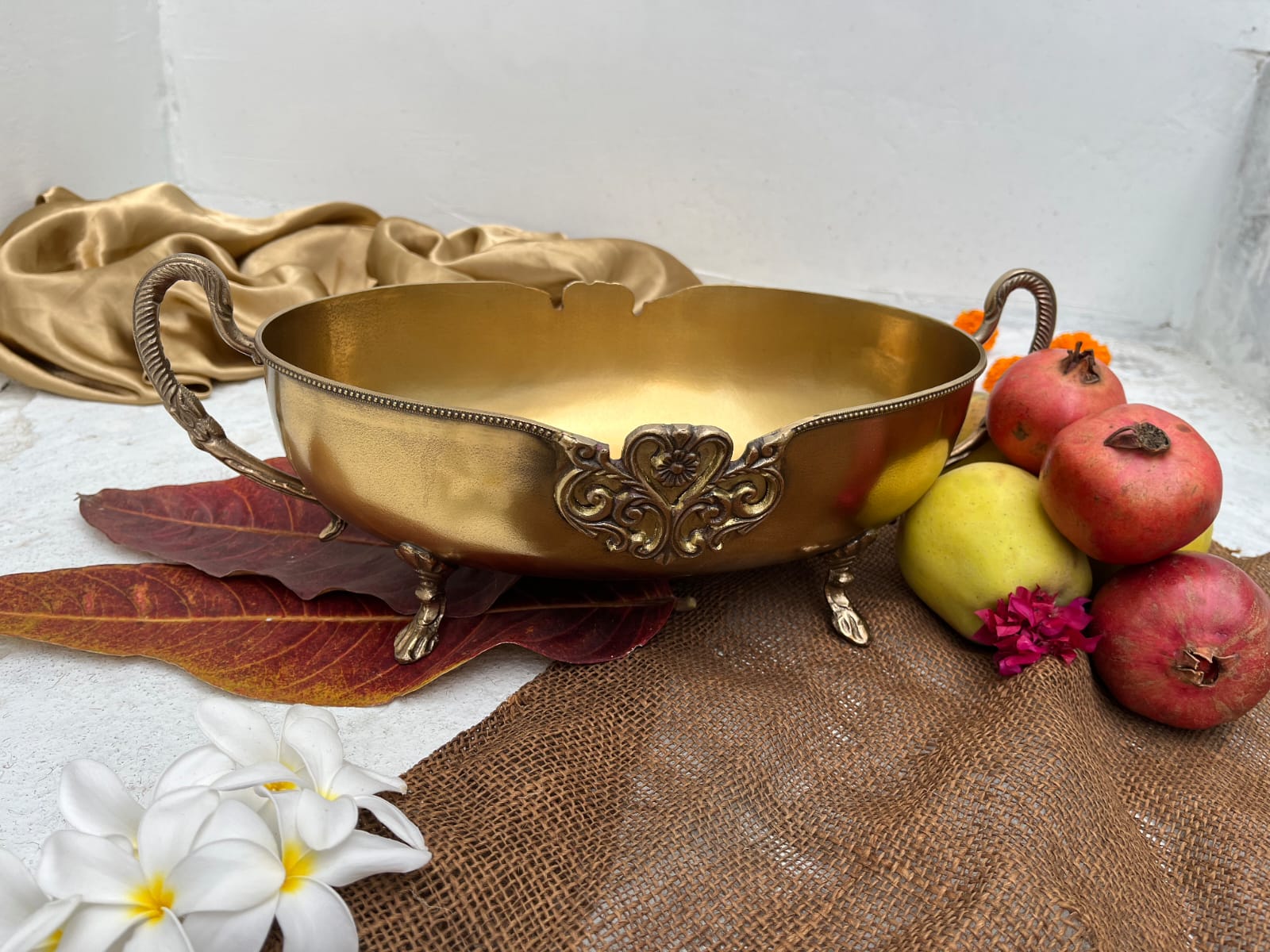 Brass antique oval bowl with handle - Brass Globe -